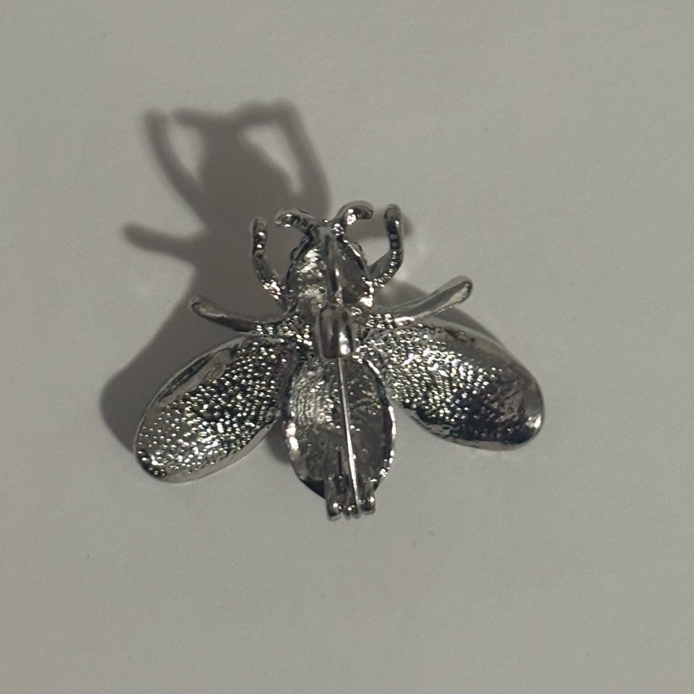 Bee Pin - Picture 2 of 2